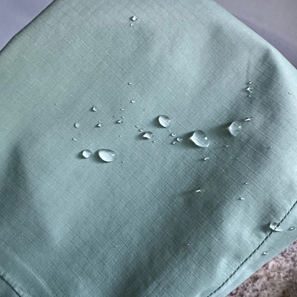 Women's Granite Crest Rain Jacket in Light Green - Picture 7 of 7